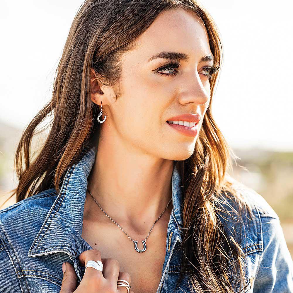 Montana Silversmith NC5860 Horseshoe Pendant Necklace